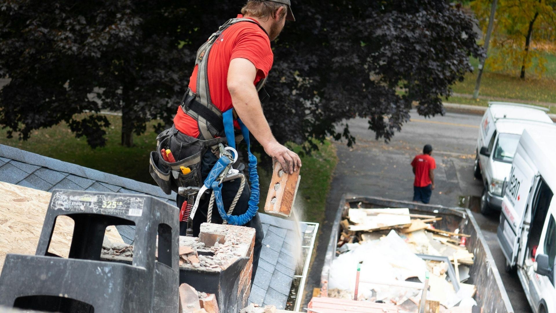 Debris removal and dumpster loading job in Charleston, SC